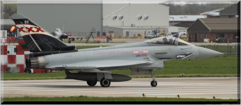 Triplex 21 taxing onto Runway 07