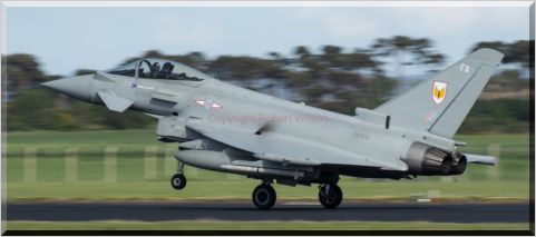 Psycho 24 rolling along the runway after landing (10/06/15)