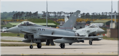 Vampire 21 and 22 about to depart for a very long sortie (09/06/15)