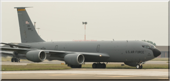 Reach 610 pulling onto the runway